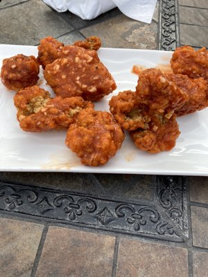 Hot garlic boneless wings