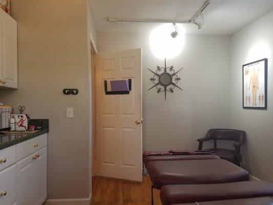 Chiropractic treatment room