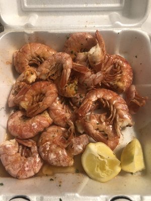 We tried the red shrimp (they cooked & seasoned them) and they were delicious! Huge, sweet and perfectly seasoned! Highly recommend!