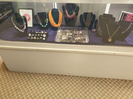 Large Selection of Paparazzi Jewerly! Always $5.00 inventory changes weekly