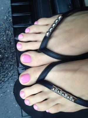 PINK toes :)