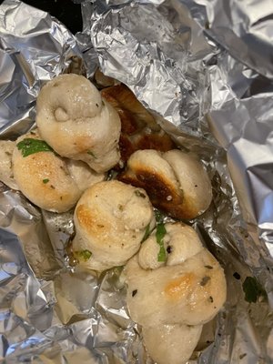 Garlic Knots (6 pc)