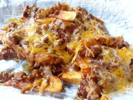 Chili cheese fries