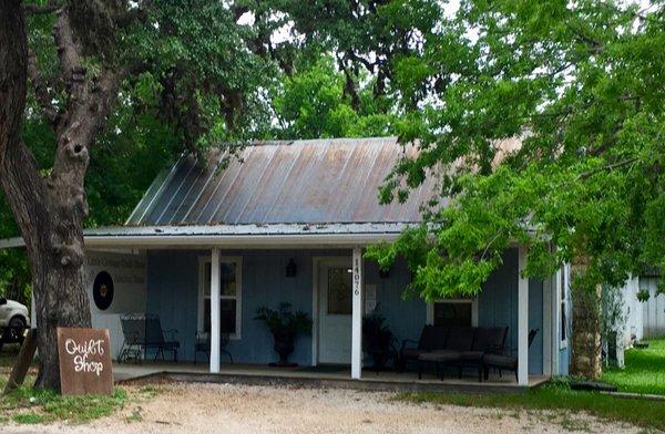 Little Cottage Quilt Shop