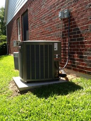 Lennox XP14 heat pump