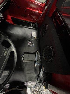 Subwoofers and amps installation