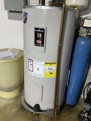 My new hot water heater. Installed in about 45 minutes.