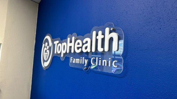 Tophealth Family clinic logo