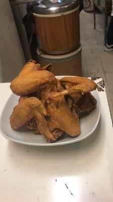 Fried chicken wings