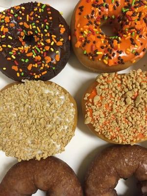 Pumpkin donuts - couldn't resist.