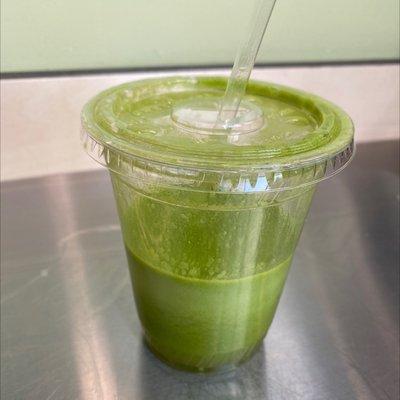 The Chill raw juice with apples, spinach, mint and oranges