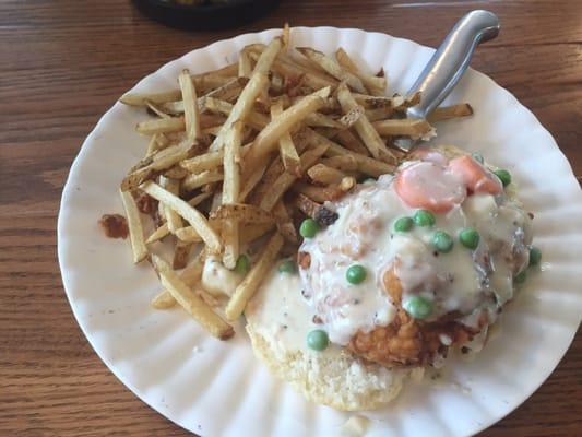 Fried chicken pot pie w/ fries