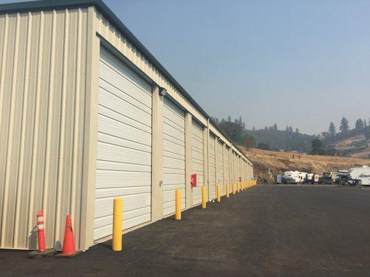 Large drive-up storage units in Roseburg, OR