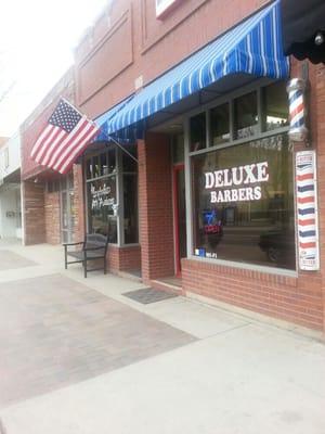 Deluxe Barbers and Styling Shop