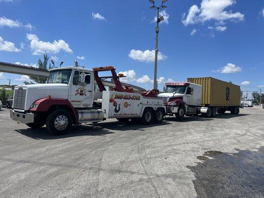 Best truck towing in miami