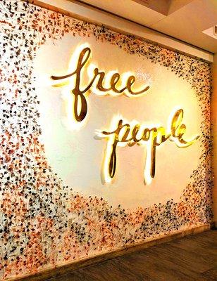 Free People, KoP -- storefront