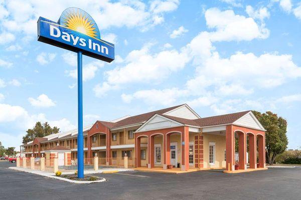 Welcome to the Days Inn Ottawa