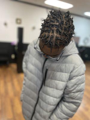 Kids comb twist with line up