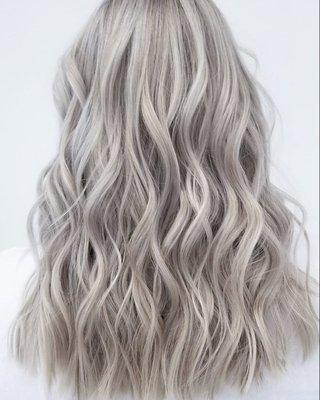 Textured Beach Blonde -Teasylights -lowlight -shadow root -gloss