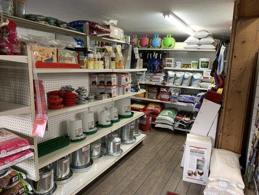 Great selection of poultry and equine supplies.