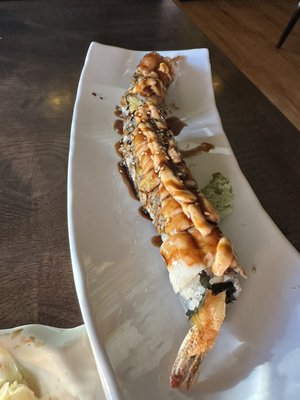 Shrimp lovers roll, no avocado due to allergy