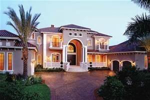 Like this home?  go to www.kimdault.bhhscooperrealtors.com 
we can find a home just like this