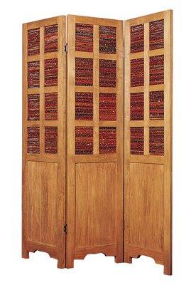 One of our most popular options for the Sombraje style is the Bi-fold Room Divider like the one pictured here.