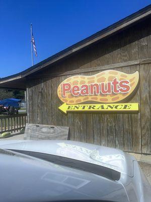 Gurganus Peanut & Buying Station