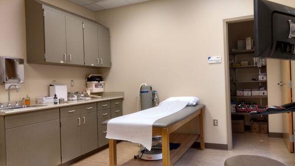 The big exam room! #trihealth #clifton @yelpcincy #mywebnesday #shoulderinjury