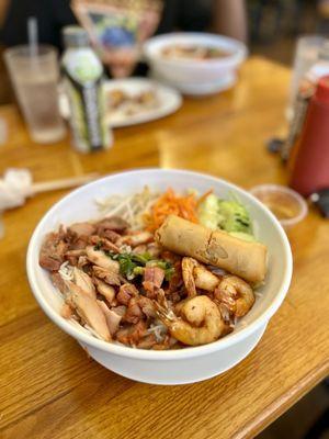 B13. Rice Vermicelli with Vegetable Rolls