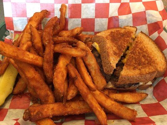 A small patty melt and fries. BTW, in my world a patty melt is served on rye.