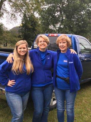 Jessica, Vonda, Lorraine after the Apple Festival Parade