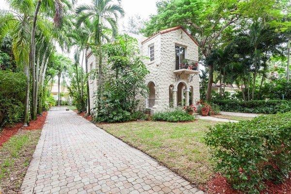 Rented - 1109 Ferdinand St Coral Gables FL https://douglasellimanfl.vht.com/433916232