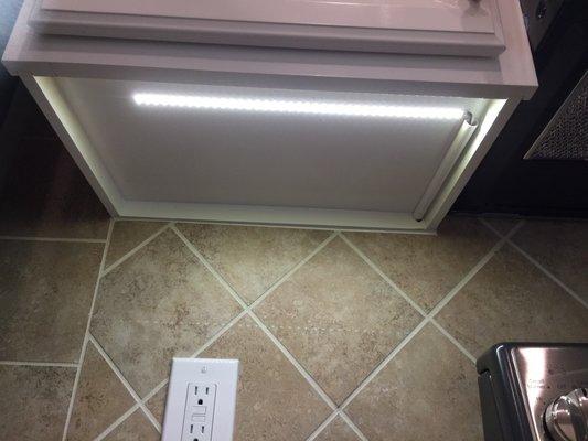 under cabinet led tape