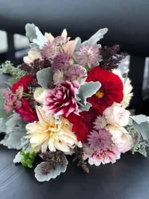 Rolling Ridge Floral Design by 
 Emmi Bergmann