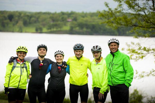 Group photo on the banks of the Hudson River at Clermont State Park