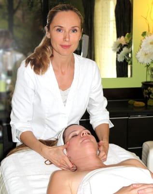 Laurence Kieffer, Skincare Specialist