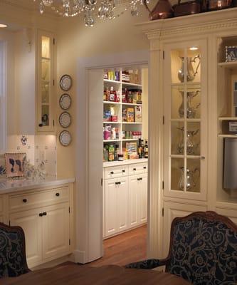 Saint Louis Closet Co. custom Pantry