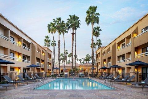 Courtyard Palm Springs