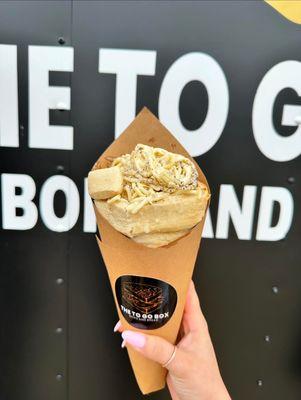 Cacio e peppe pasta cone