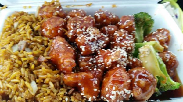 Sesame chicken lunch special.