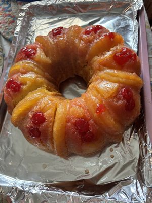 Pineapple upside down bundt cake