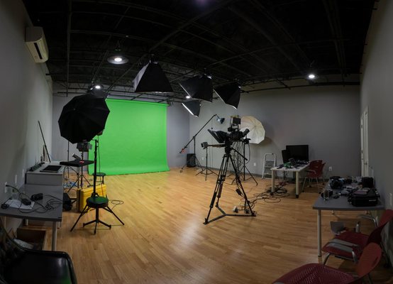 Overview of studio shooting space