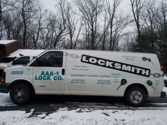 Mobile 24/7 locksmith