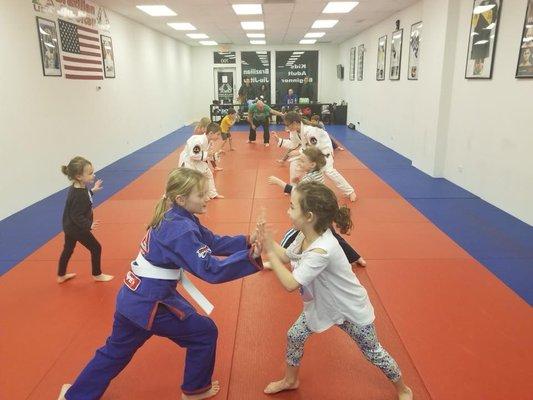 KIDS BJJ CLASS