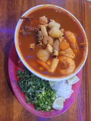 Caldo de mariscos