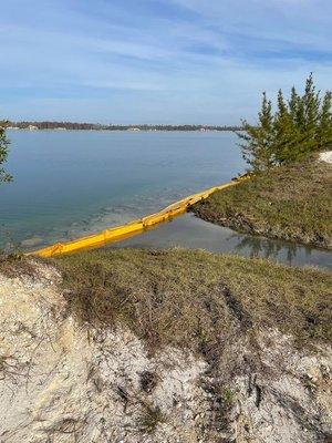 Turbidity barrier to protect lake