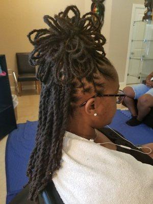 Dreadlock retwist & loc petal style