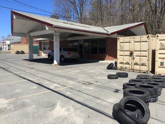 NEW & USED TIRE SHOP