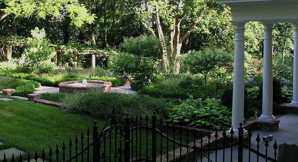 Mediterranean garden design with fountain in Huntington Bay of Long Island, NY